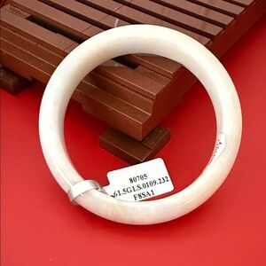 Elegant White Jade Bangle Bracelet